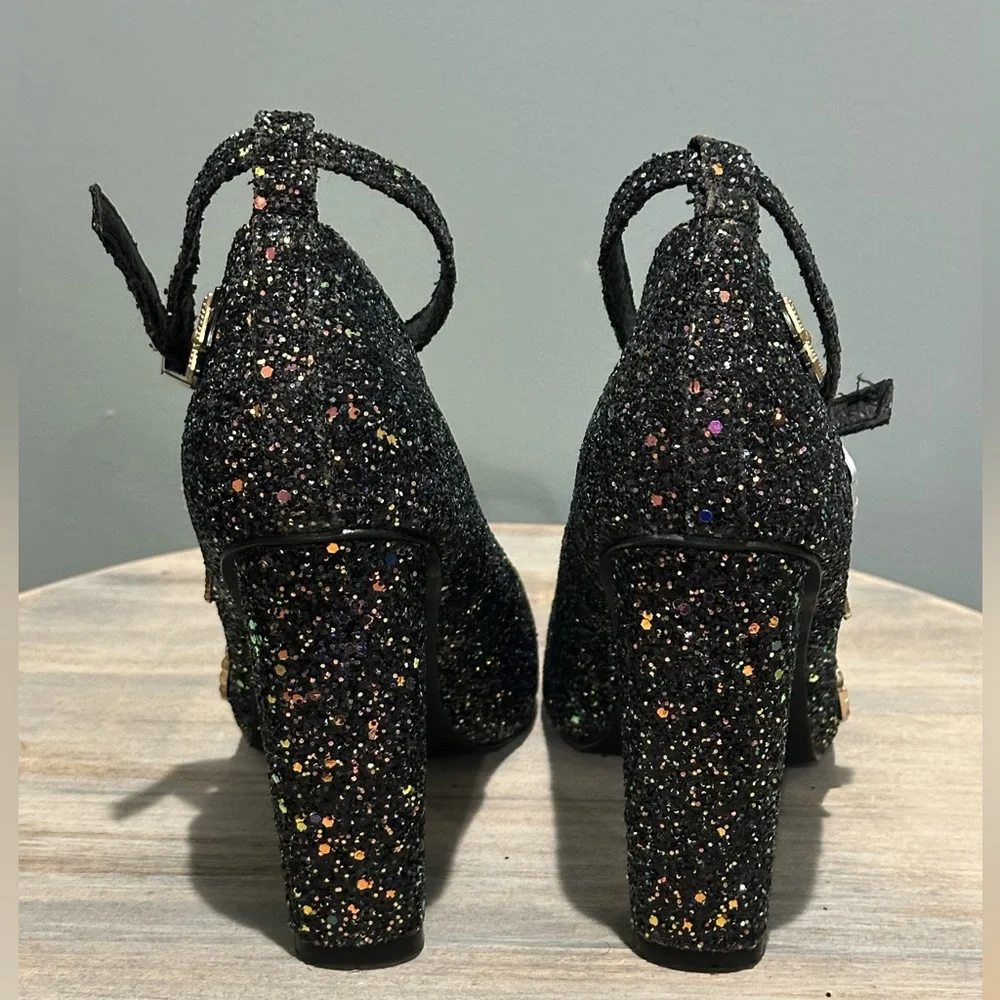 Cape Robbin Ella Black Glitter sparkling pin pumps. Size 10M